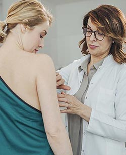 Breast Reduction in Chicago, IL
